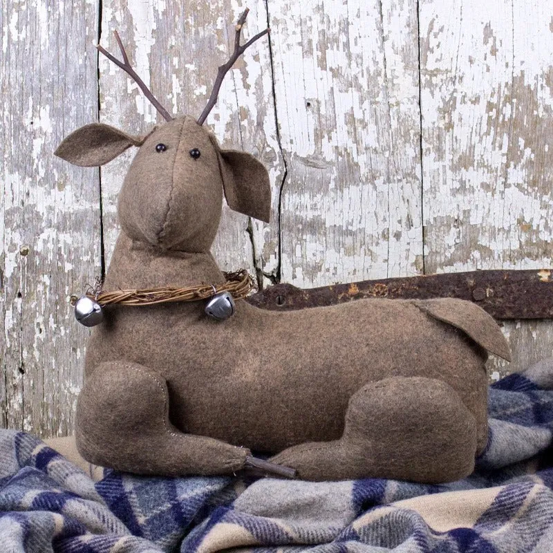 Medium Laying Country Reindeer