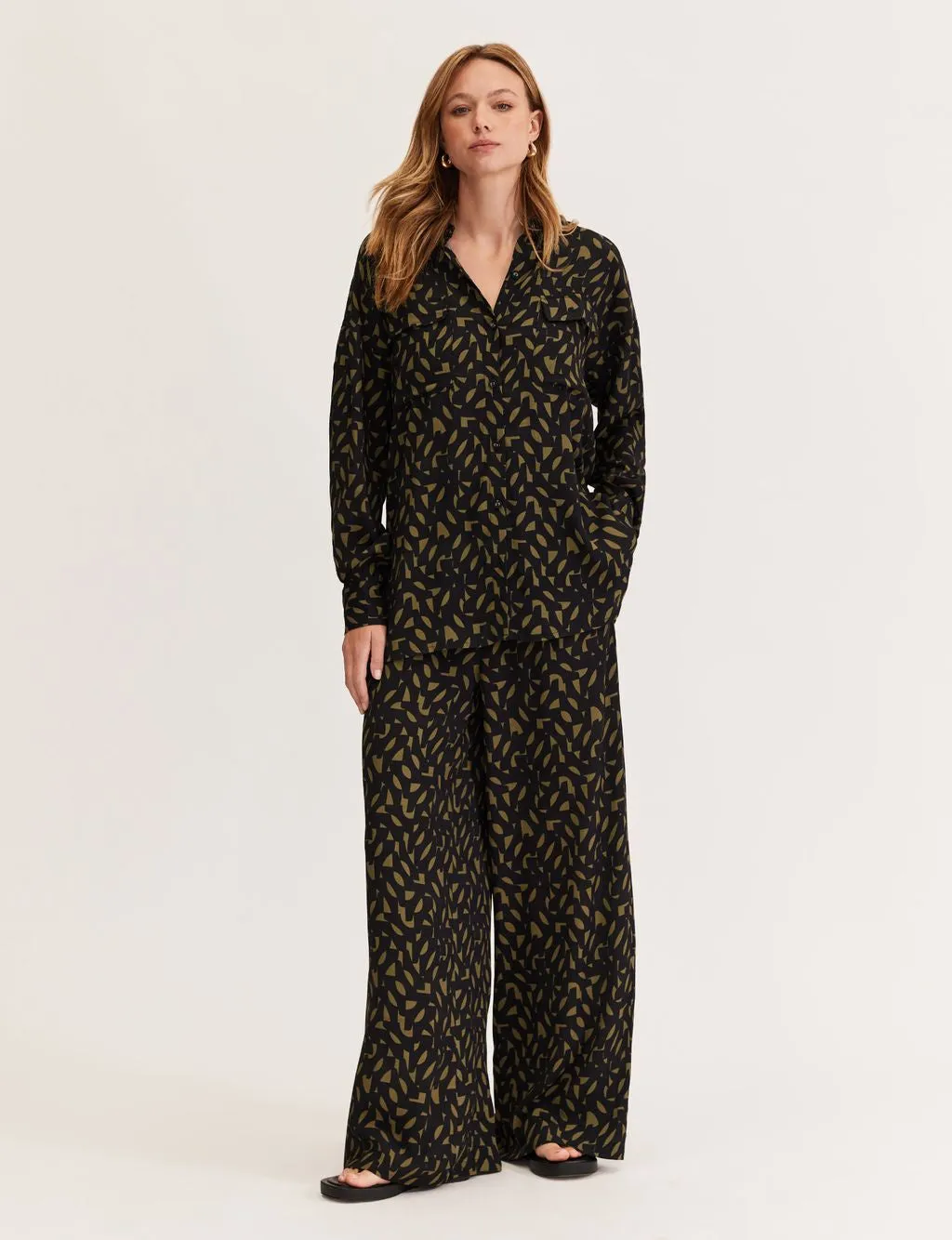 Staple The Label Zadie Wide Leg Pant in Black Khaki Geo